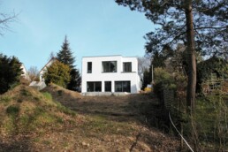 Auf den Punkt Architekten - Neubau Villa in Hanglage